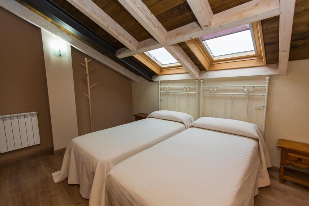 Apartamentos Casa Mateo Navia Kültér fotó